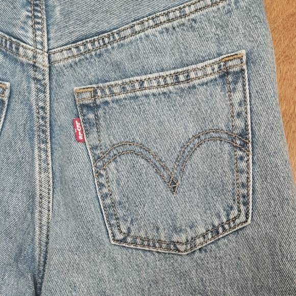 Levi's Women's Straight Leg Jeans in Light Blue - Picture 4 of 5